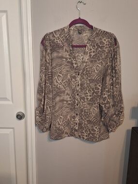 Akualani Animal Print V-Neck Neutral Taupe Button Front Blouse